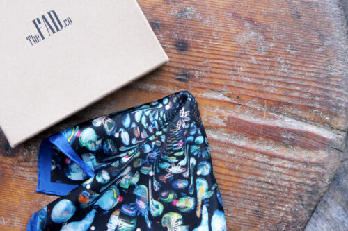 0003-printed-silk-pocket-square-gift-box