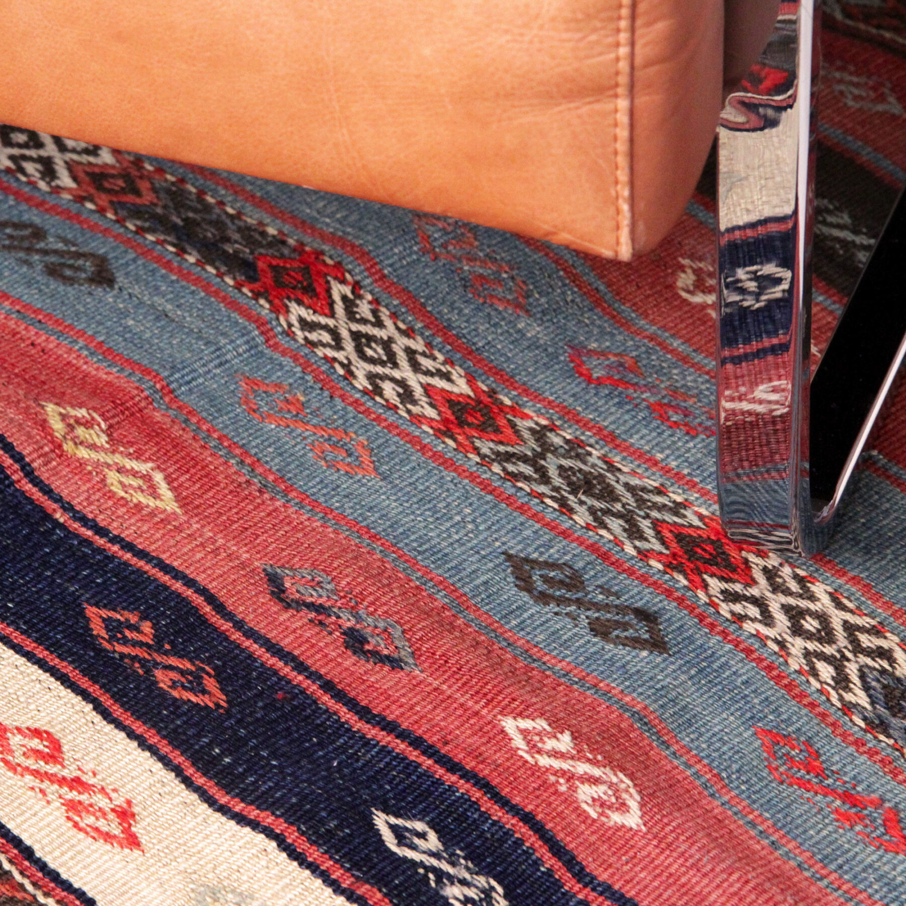 2511-vintage-kilim-lifestyle-square