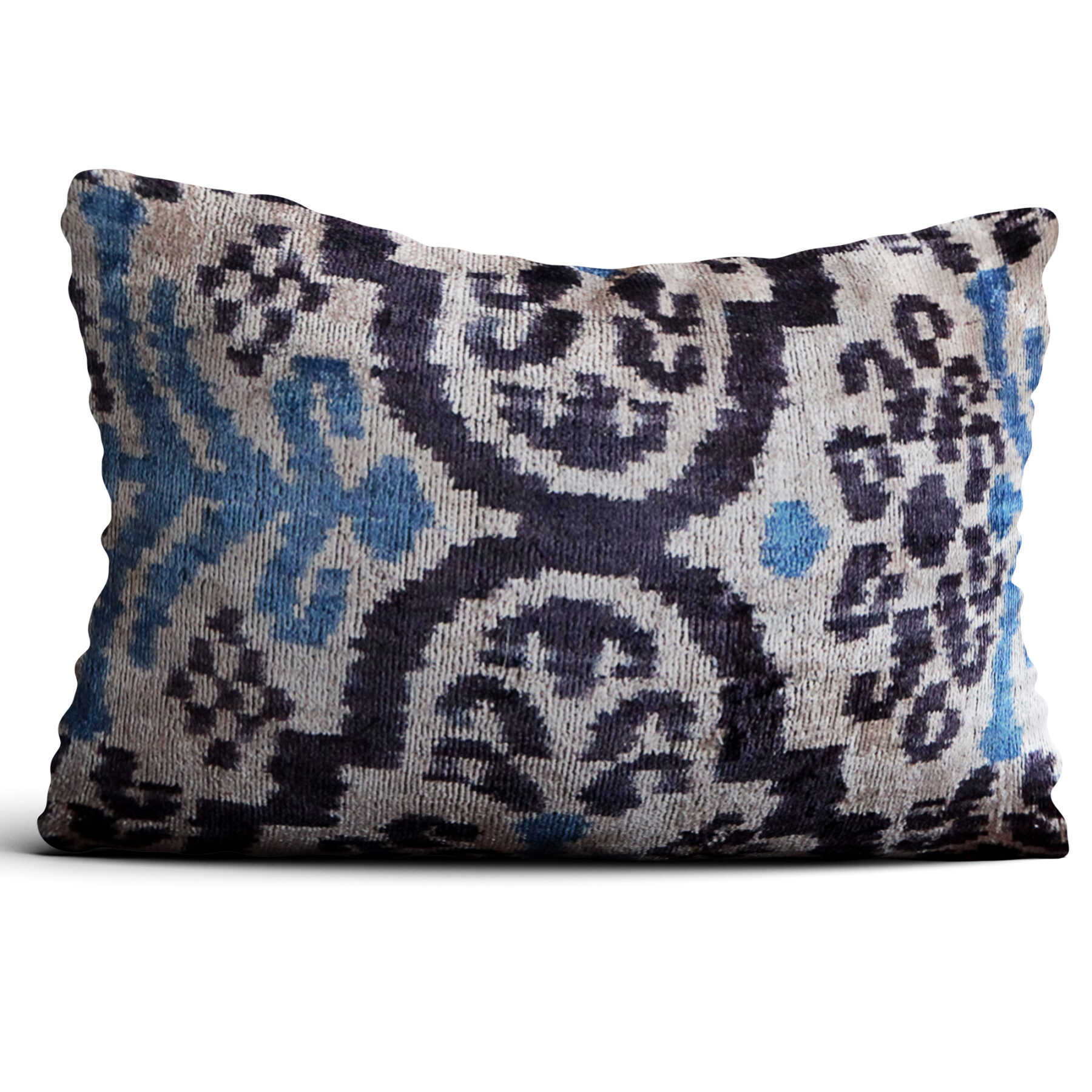 6786-silk-velvet-pillow