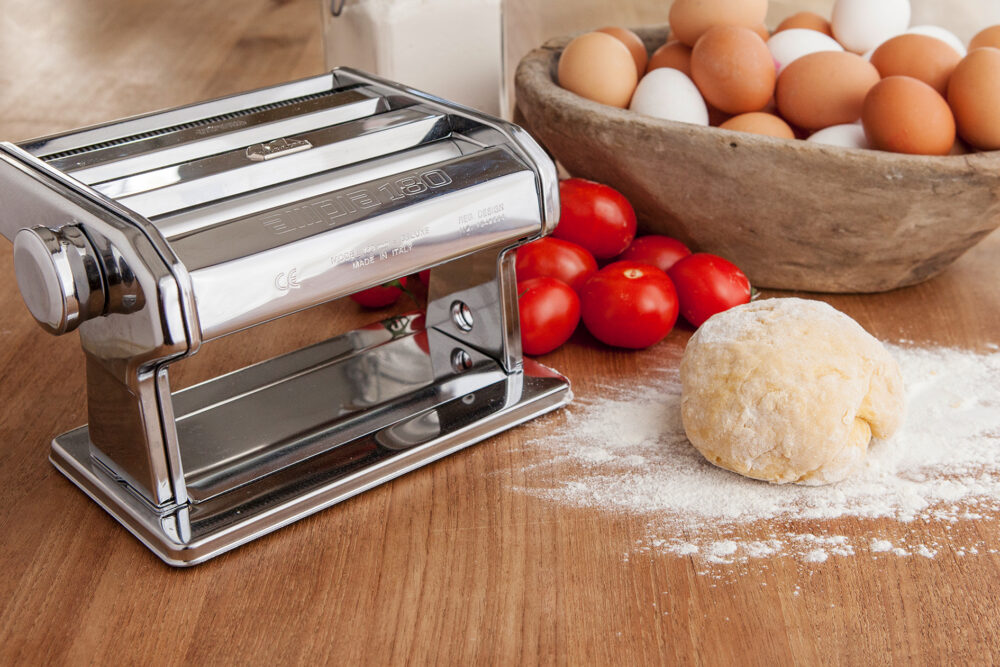 marcato-pasta-machine-with-dough