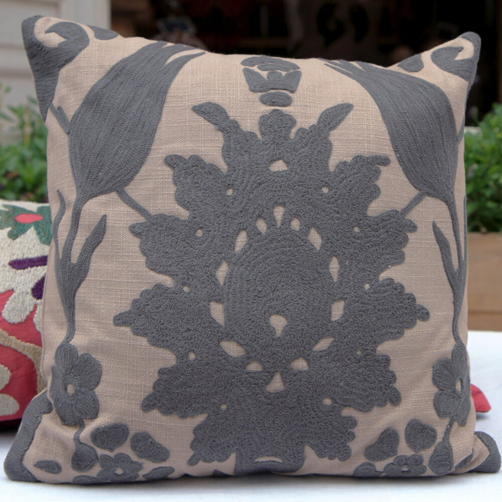 RH2-0001-TT-embroidered-pillow-square