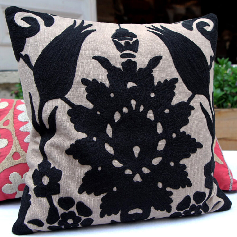 RH2-0002-TT-embroidered-pillow-square