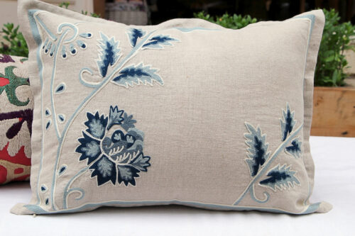 RH2-0010-FF-embroidered-pillow-1