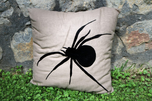 RH2-0018-GS-embroidered-pillow-1