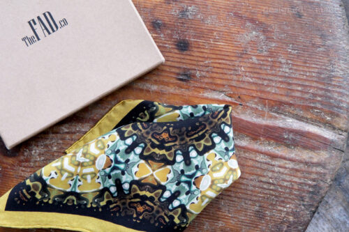 0004-printed-silk-pocket-square-gift-box