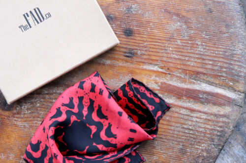 0009-printed-silk-pocket-square-gift-box