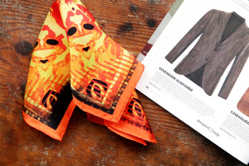 0011-printed-silk-pocket-square-magazine