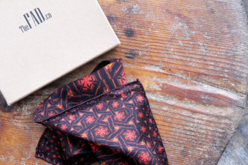 0015-printed-silk-pocket-square-gift-box