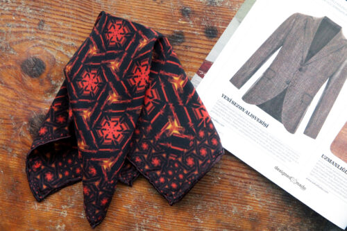 0015-printed-silk-pocket-square-magazine