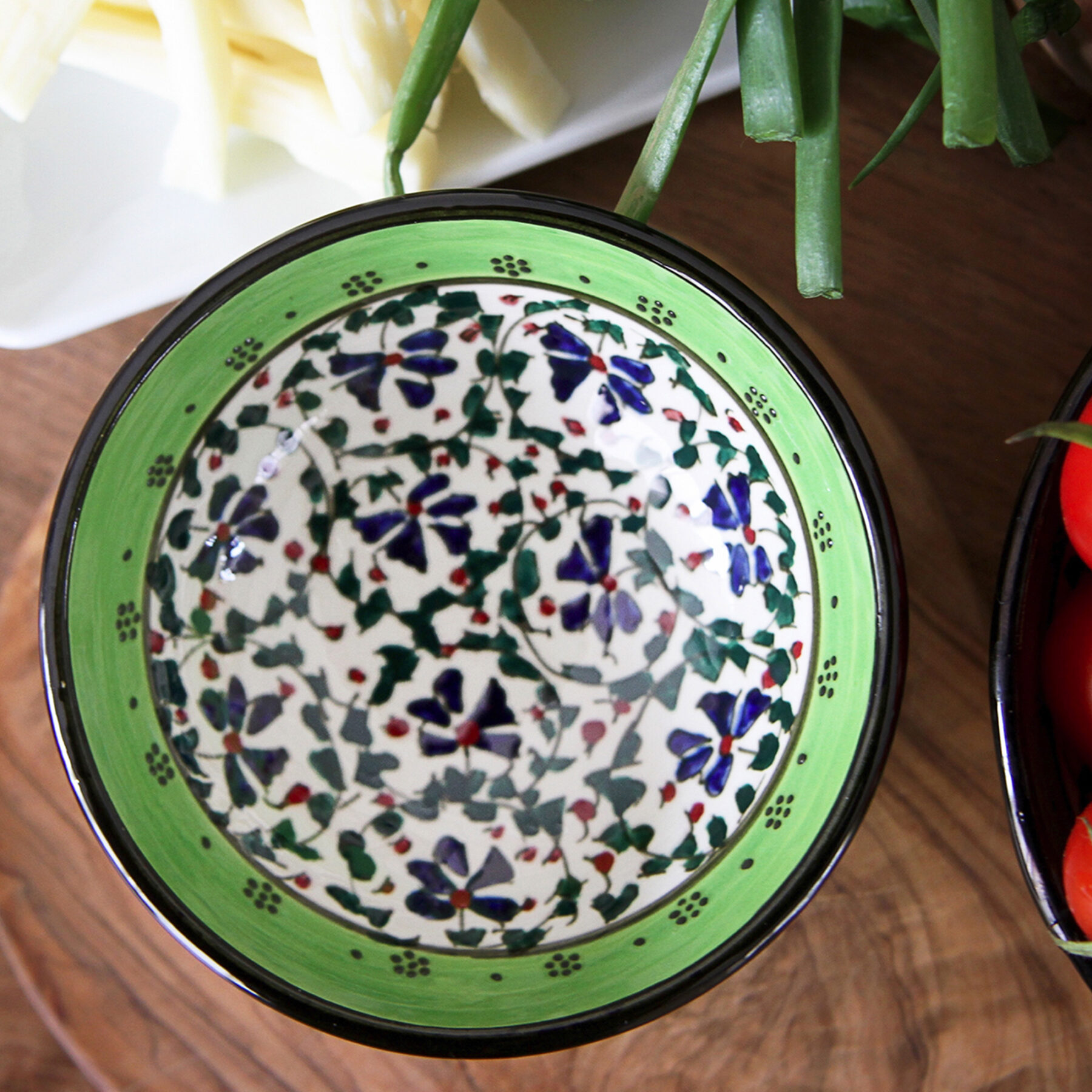 hand-painted-iznik-bowl-1010-1