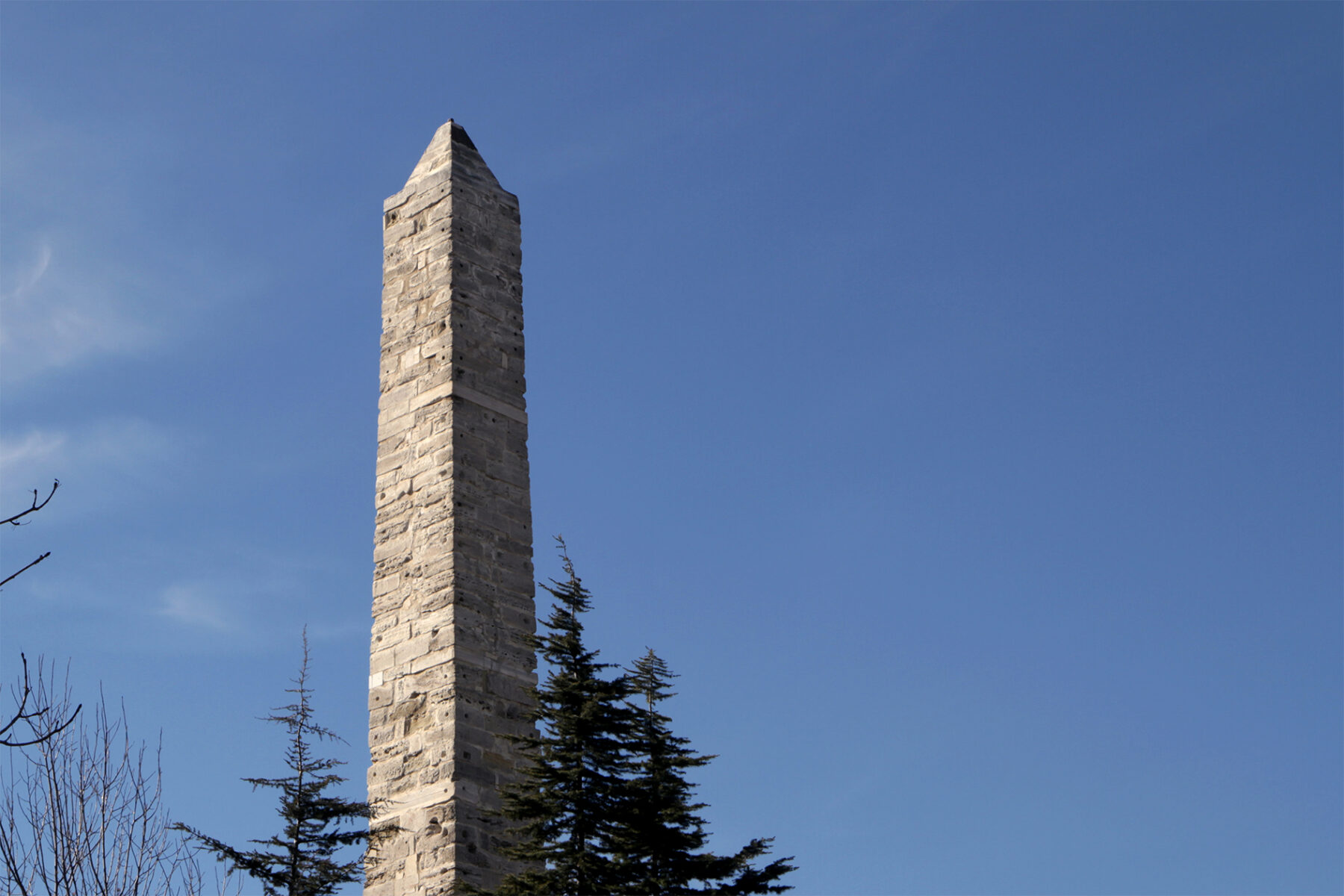 hippodrome-obelisk-of-constantine-porphyrogenitus