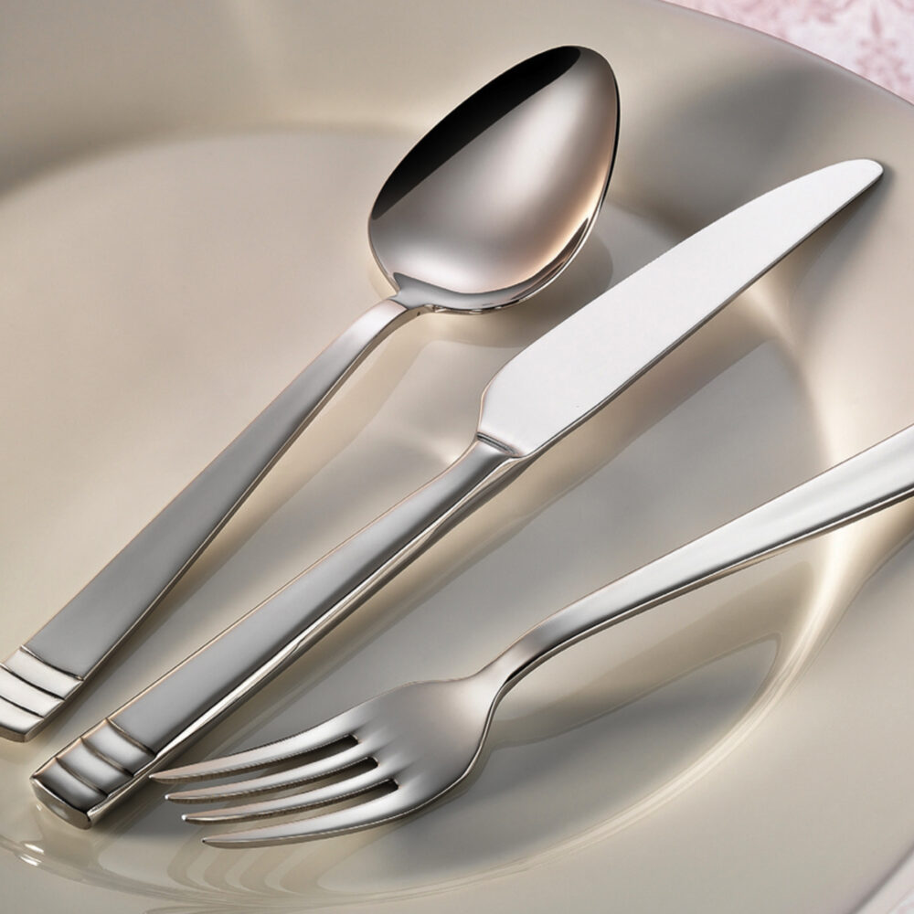 riva-flatware-collection-lifestyle