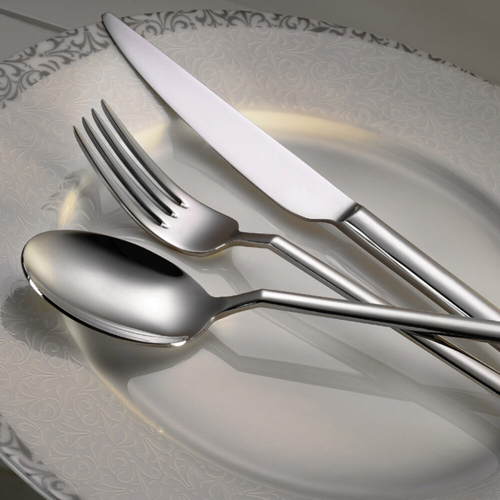 style-flatware-collection-lifestyle