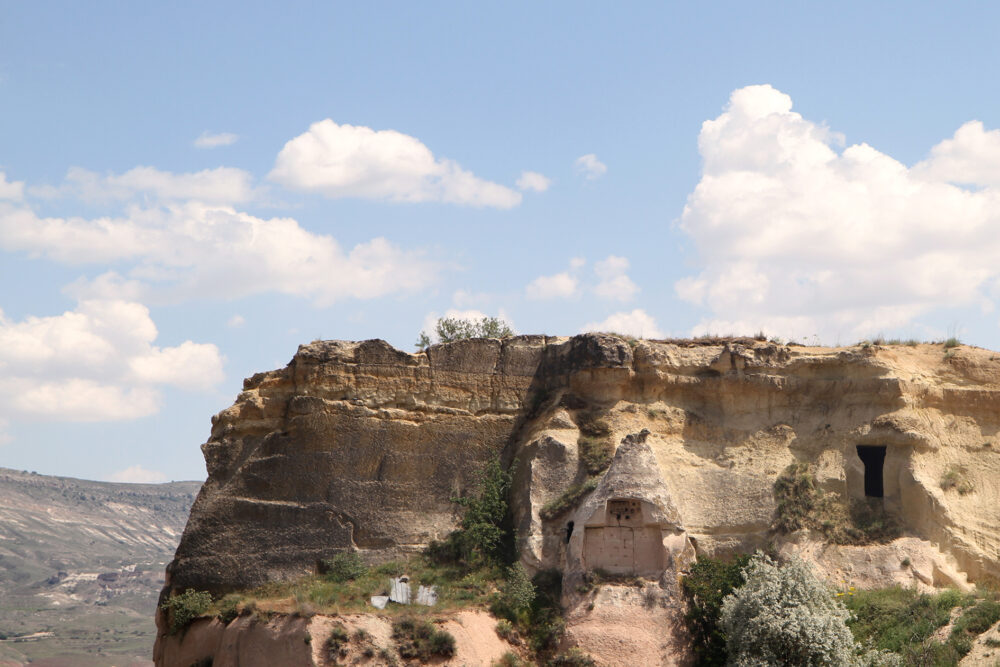 aya-kapadokya-outdoor-spaces-valley-view